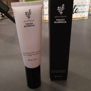 Mattifying face primer